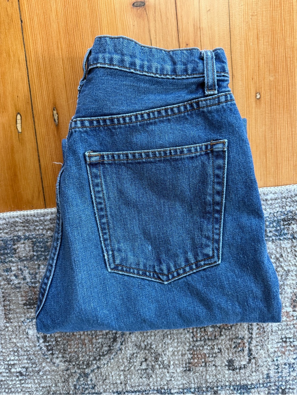 Reformation high rise straight leg jeans in Baltic wash (26) - made in USA - Picture 7 of 9